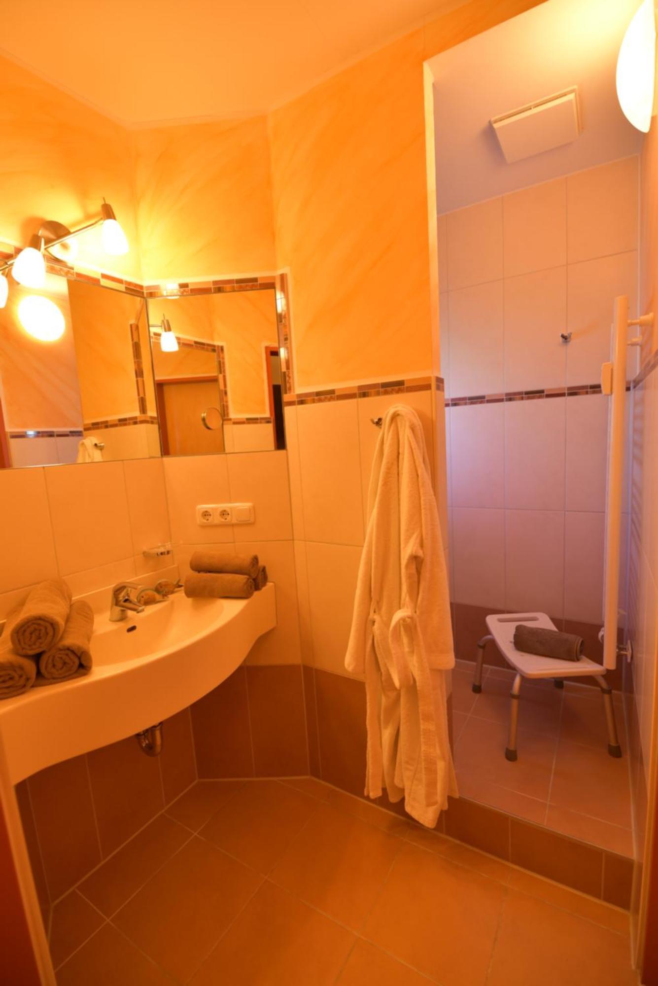 Erlkoenig Gaesteappartements Bad Füssing Szoba fotó